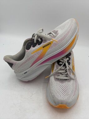 Women's Brooks Ghost 17, Oyster Apricot Pink 10 Wide